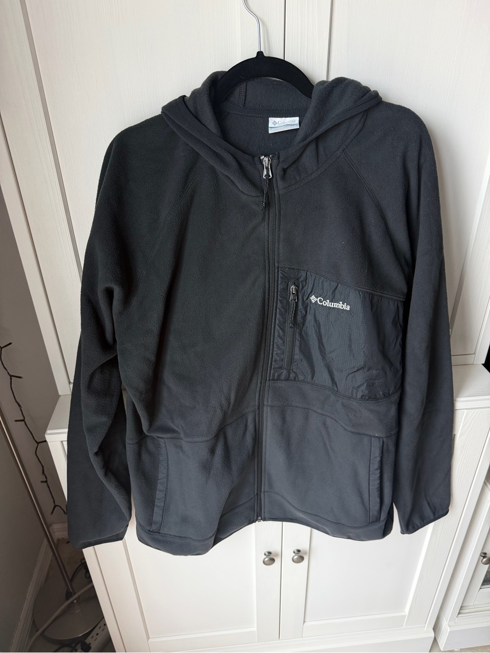 Columbia Men’s Black Hooded Fleece Zip Jacket